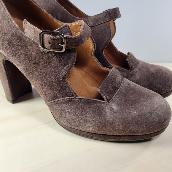 Chie Mihara Taupe Suede Mary Jane Heels Women's Size 37 - Picture 10 of 16
